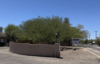 1518 E. Hedrick Dr.