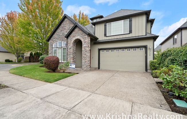 Gorgeous Corner Lot 5 BD* 3 BA* Single Family Home Located In Charming Cascadian Heights North Bethany Community!  **Solar Panels!*/ *AC*/ *LRG Backyard!* (10 Month Lease Until End of June 2026)
