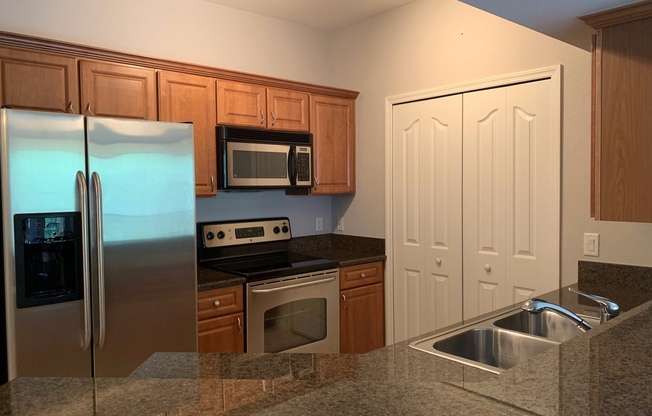 ANNUAL RENTAL - POSITANO PLACE 1 BED 1 BATH