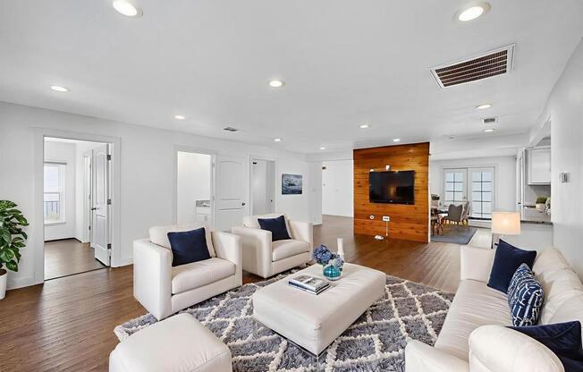 8919 SAN FERNANDO WAY