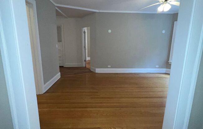 2 beds, 1 bath, 805 sqft, $2,195, Unit 2121-25-3C