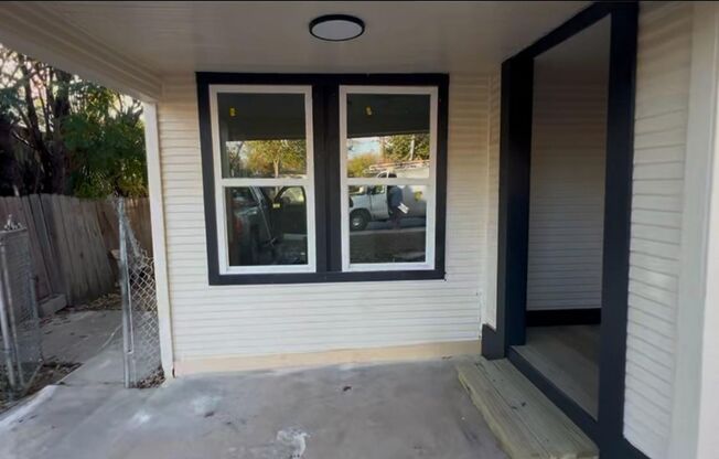 2215 N Elmendorf Street