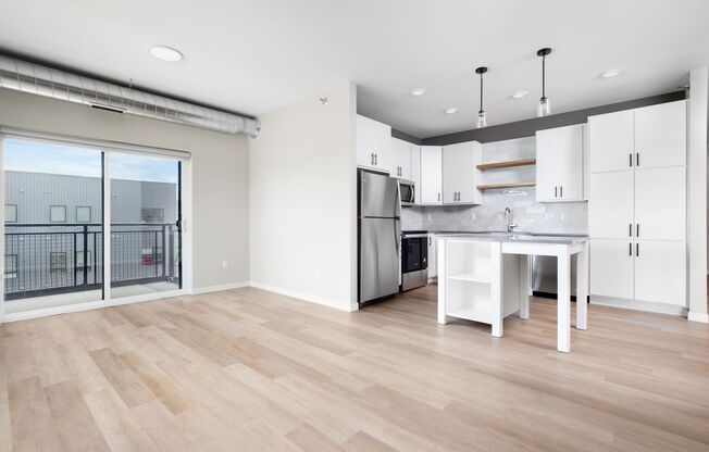 2 beds, 2 baths, 1,099 sqft, $1,525, Unit 408