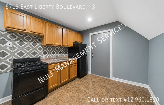 5715 E LIBERTY BLVD