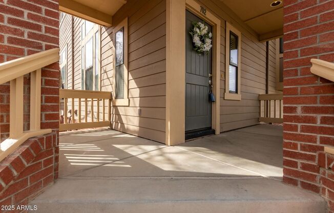 CUTE TOWNHOME AVAILABLE NOW NEAR TEMPE TOWN LAKE!!!