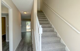 2 beds, 1.5 baths, 850 sqft, $1,075, Unit 04E