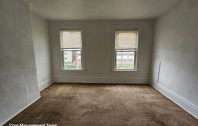 3 beds, 1 bath, $1,425