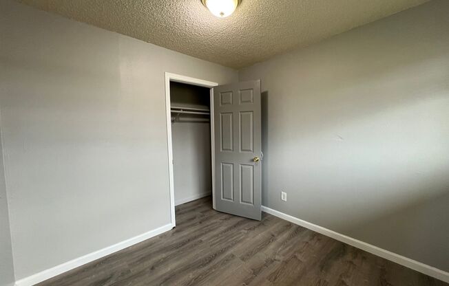 1 bed, 1 bath, 500 sqft, $1,100, Unit 41-B