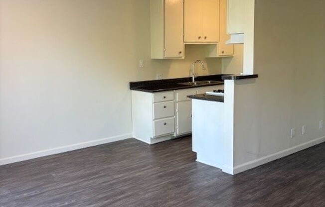 4112 Grand View Blvd