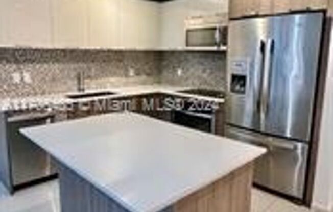 2 beds, 2 baths, 1,050 sqft, $3,200, Unit 5252 NW 85th Ave # 10-09 (A11705465)