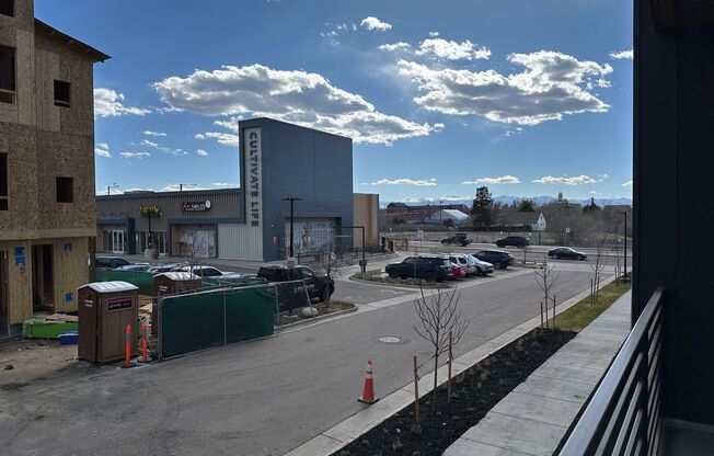 1 bed, 1 bath, 751 sqft, $1,995, Unit 212