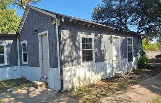 3 beds, 1 bath, $1,550