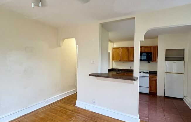 1 bed, 1 bath, 650 sqft, $1,175, Unit 4827-D2