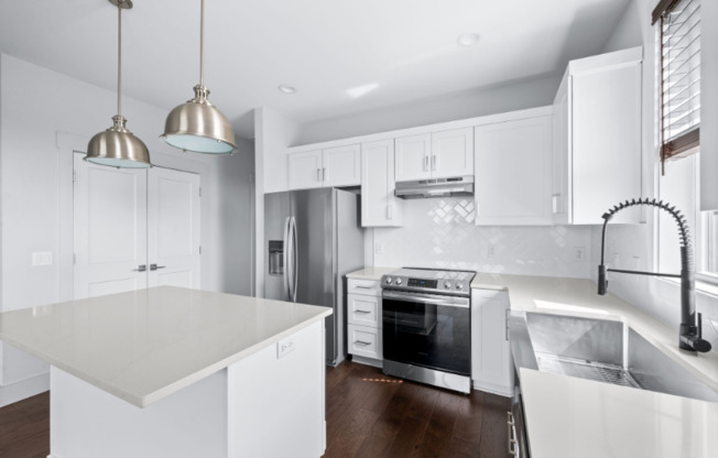 736 INSPIRATION BLVD