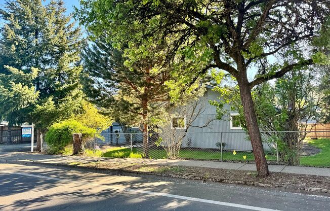 Updated 3 Bed, 1 Bath House in Beaverton!! By MurrayHill. INCREDIBLE fully fenced Backyard, Washer & Dryer, Close to Nike!!
