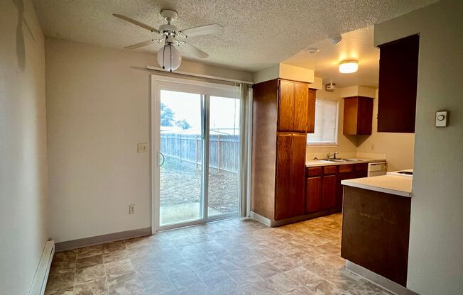 2 beds, 1.5 baths, 1,092 sqft, $1,295, Unit Austin 8907