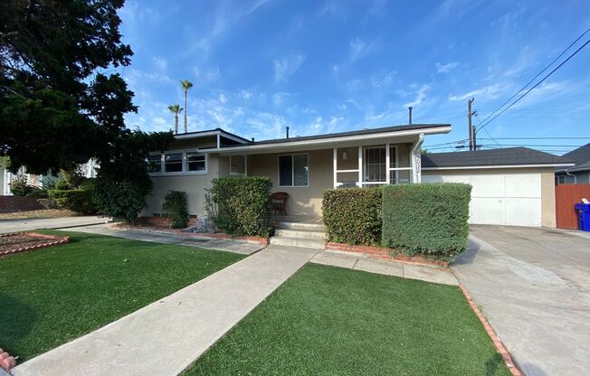 5BR/2BA with Private Yard!