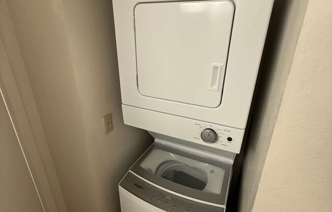 2 beds, 1.5 baths, $1,190, Unit # 146