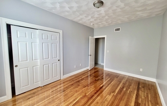 3 beds, 1 bath, 1,200 sqft, $2,300, Unit 2