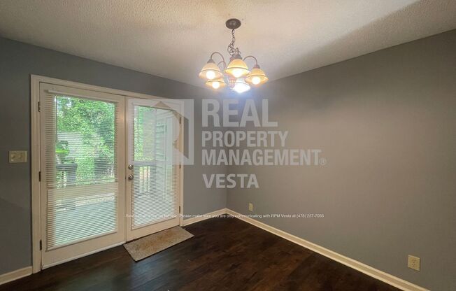 502 STEEPLECHASE RD