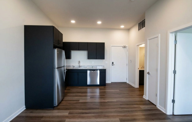 1 bed, 1 bath, 500 sqft, $1,700, Unit 311