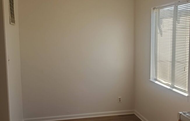 Nice 1bd/1ba Duplex in DT Livermore