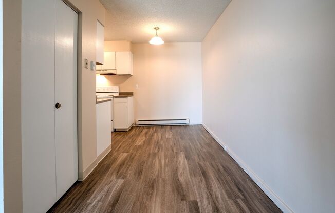 2 beds, 1 bath, 952 sqft, $1,395