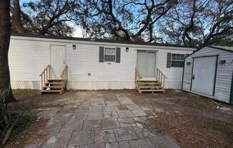 2 beds, 1 bath, $1,375