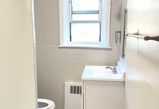 1 bed, 1 bath, 800 sqft, $1,295, Unit Unit 9-D