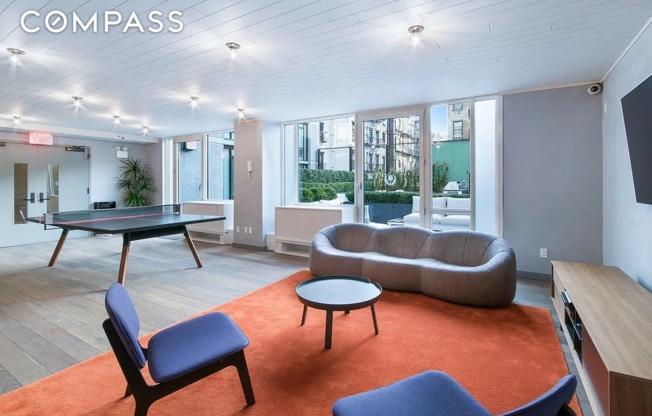 1 bed, 1 bath, 729 sqft, $5,350, Unit 10G