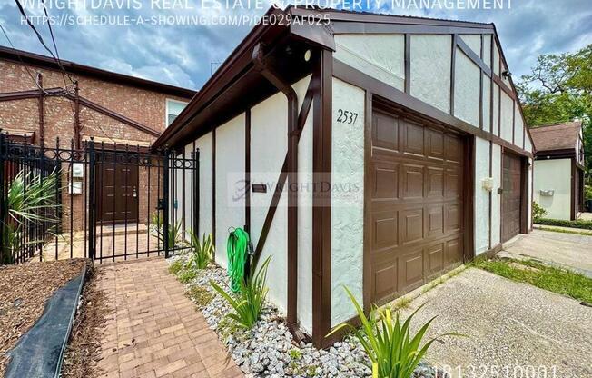 2537 W MARYLAND AVE