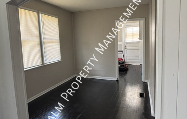 1217 E 38 ST
