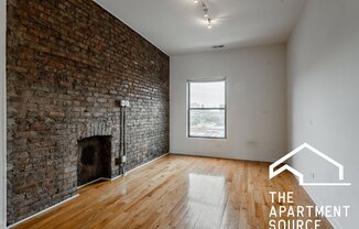 1212 W Foster Ave