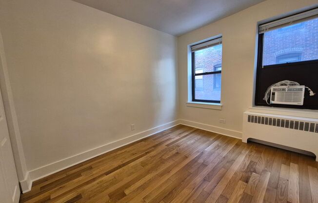 2 beds, 1 bath, 750 sqft, $2,190, Unit 5641 Hobart St. #B1