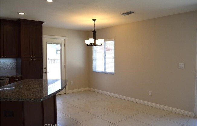 3 beds, 2 baths, 1,160 sqft, $4,300