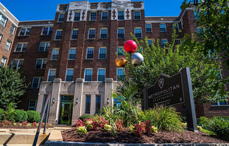 The Metropolitan Apartments Property  0921