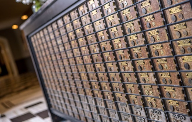VIntage on Selby | Interior Features | Main Lobby Concierge Desk