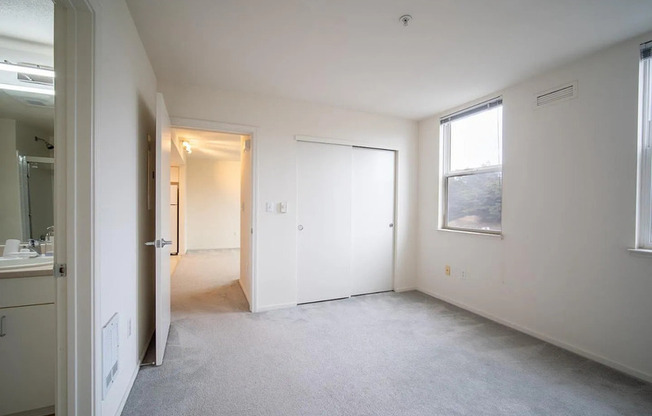 8200 OCEANVIEW TER