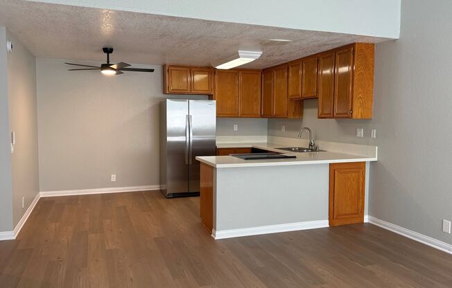 1 bed, 1 bath, 868 sqft, $2,420, Unit I5