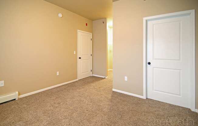 bedroom at Cascades of Mandan, North Dakota, 58554