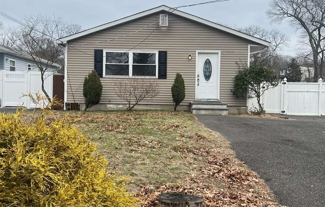 49 ADIRONDACK DR