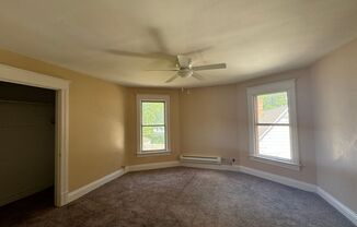 Studio, 1 bath, $550, Unit Unit D