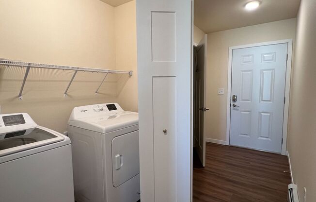 2 beds, 1 bath, 841 sqft, $1,499, Unit WT 405-18