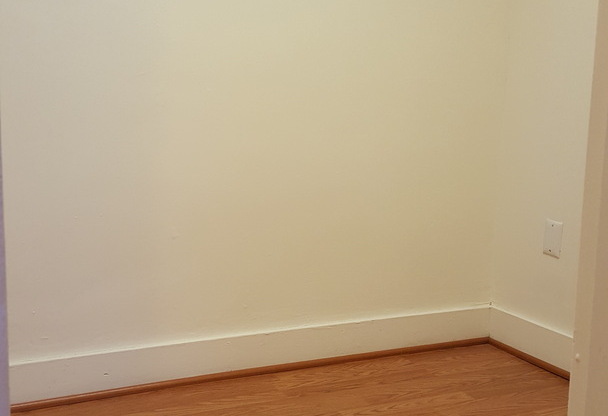 2 beds, 1.5 baths, 825 sqft, $1,800, Unit 125