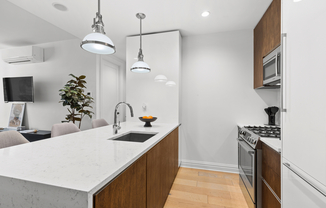 127 W 112 ST