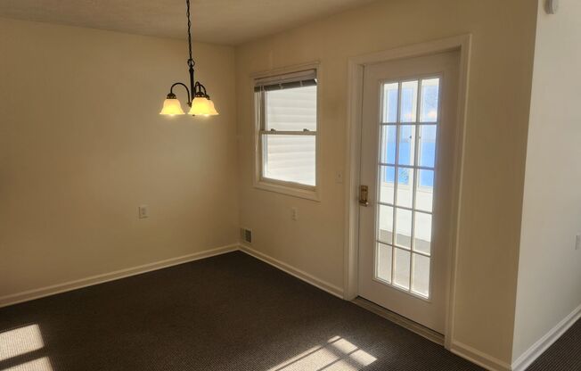 1 bed, 1 bath, 900 sqft, $1,595, Unit 31