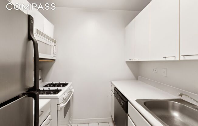 Studio, 1 bath, $3,250, Unit 10H
