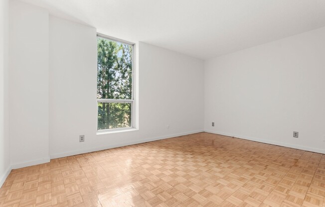 2 beds, 2 baths, 1,050 sqft, $4,050, Unit 523