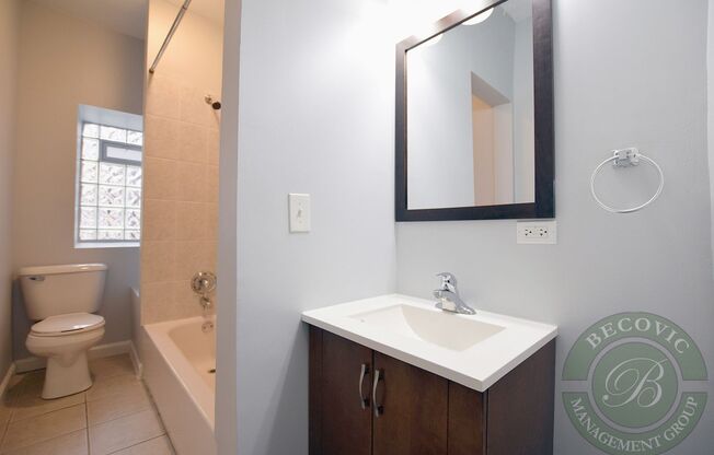 Studio, 1 bath, 305 sqft, $1,550, Unit 202