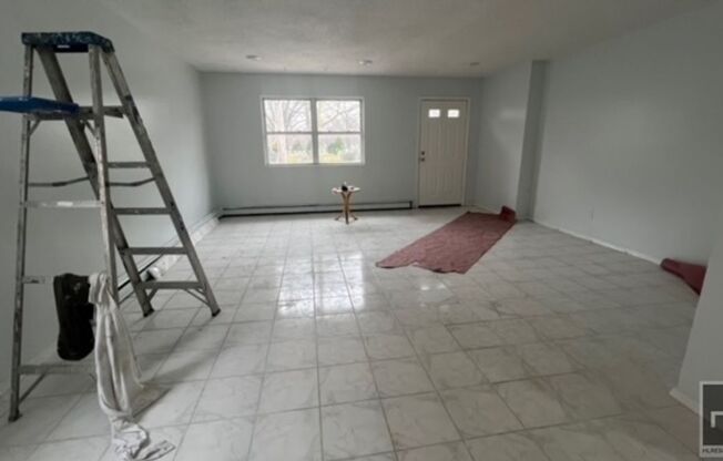 1081 SCHENECTADY AVE